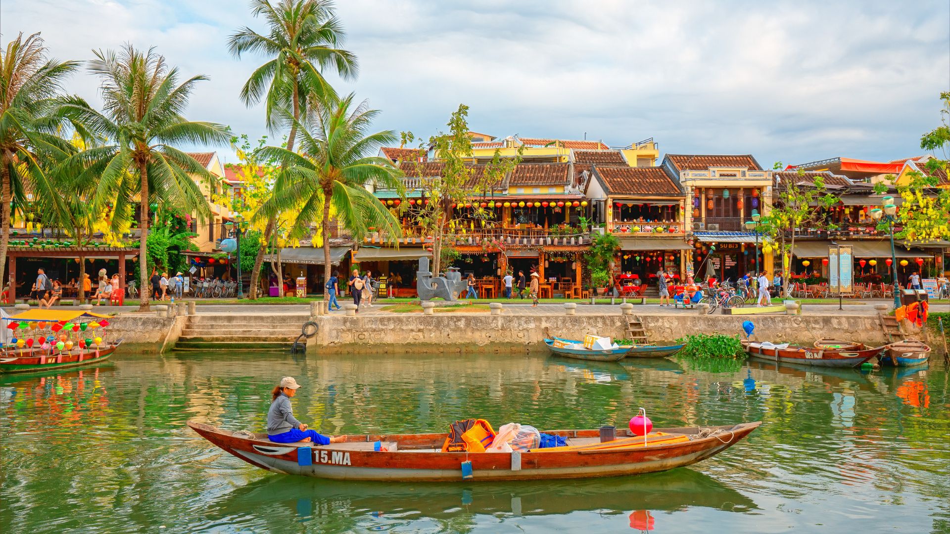Classic Vietnam - Hanoi, Halong Bay, Da Nang, Ho Chi Minh