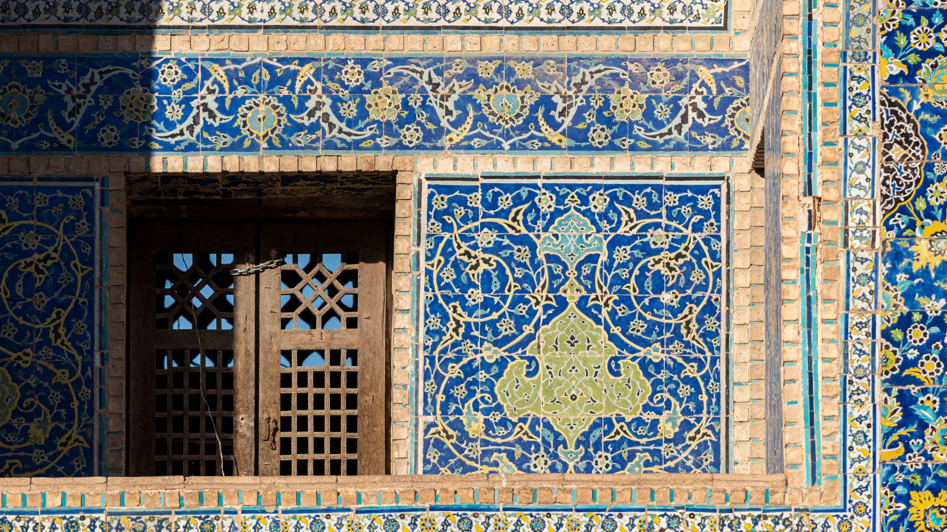 Blue-tiled domes of Samarkand – UNESCO heritage
