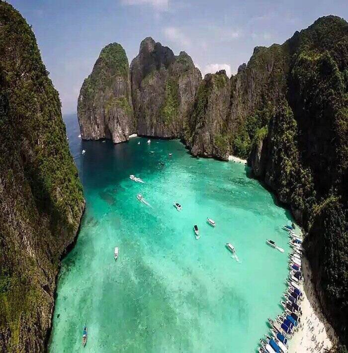 Krabi, Phi Phi Island, Phuket - Tropical Beaches Paradise